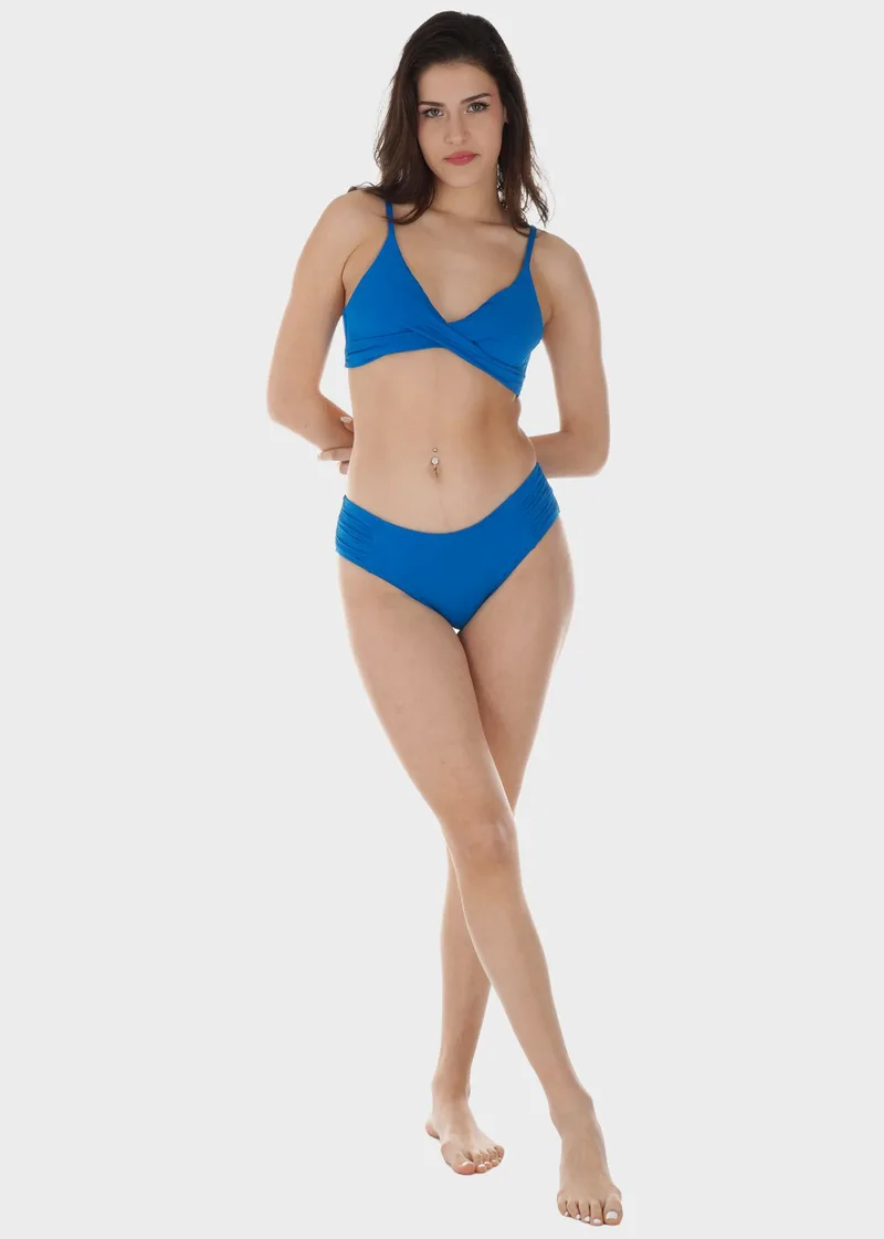 Γυναικείο σετ μαγιό bikini μονόχρωμο αποσπώμενη επένδυση slip κανονική γραμμή.Καλύπτει B-C Cup ΜΠΛΕ