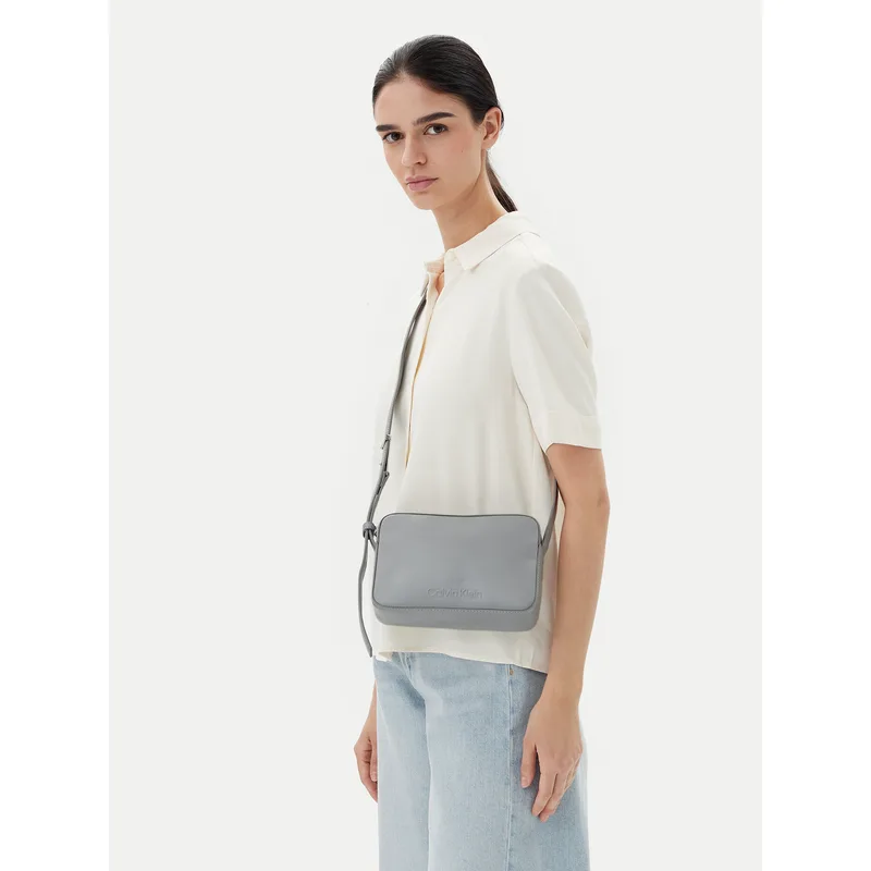 Τσάντα Calvin Klein Embossed Logo Camera Bag K60K612555 Γκρι
